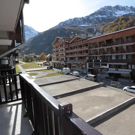 Agreable Avec Parking, Skis Aux Pieds Au Coeur Du Village De - Fr-1-694-204 Lejlighed